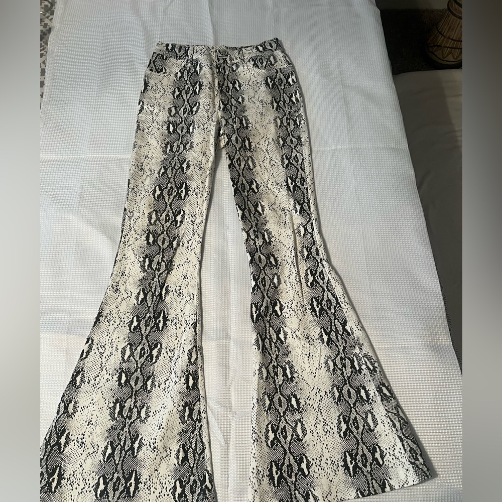 Pants -flares size small with packet front and back